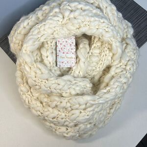Free People Chunky Infinity Scarf Ivory Acrylic Bulky